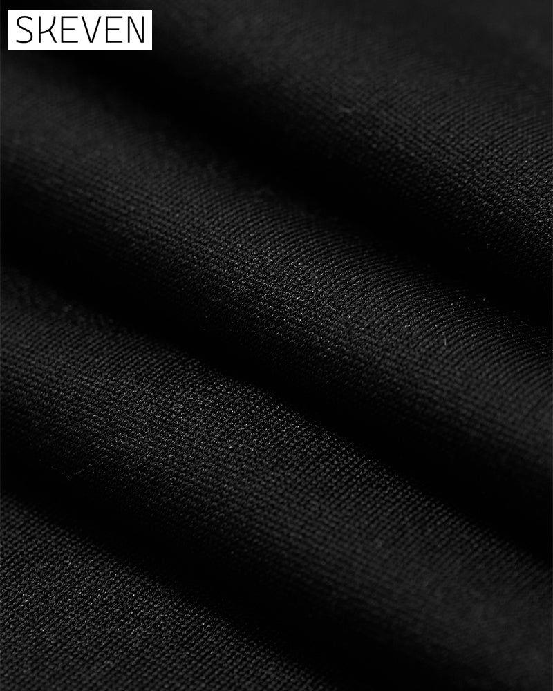 Tight-Fitting Long-Sleeved T-Shirt