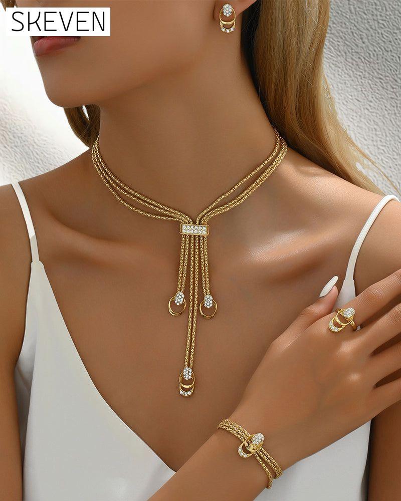 Simple necklace and earrings set