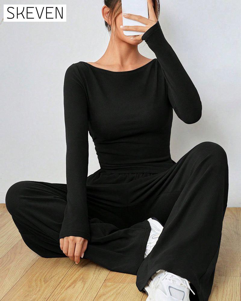 Zweiteiliges Set – einfarbiges Oberteil und weite Hose