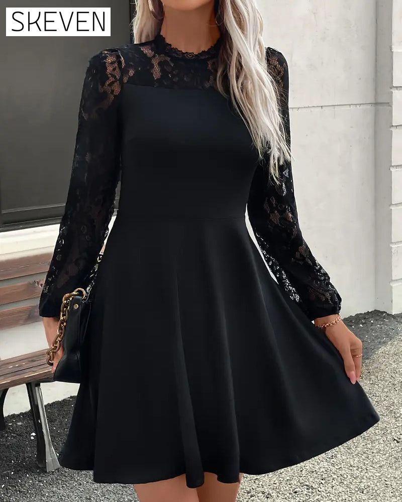 Robe élégante en dentelle unie