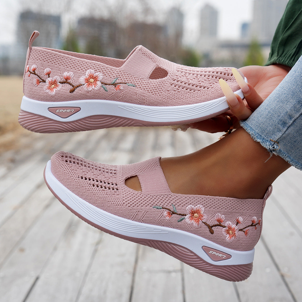 Womens Versatile Breathable Non-slip Sneakers With A Soft Sole Shoe