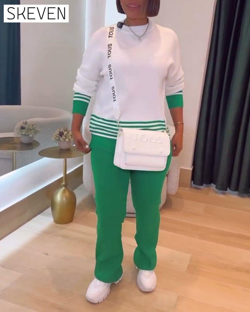 Set aus gestreiftem Pullover und Hose mit Kontrastmuster