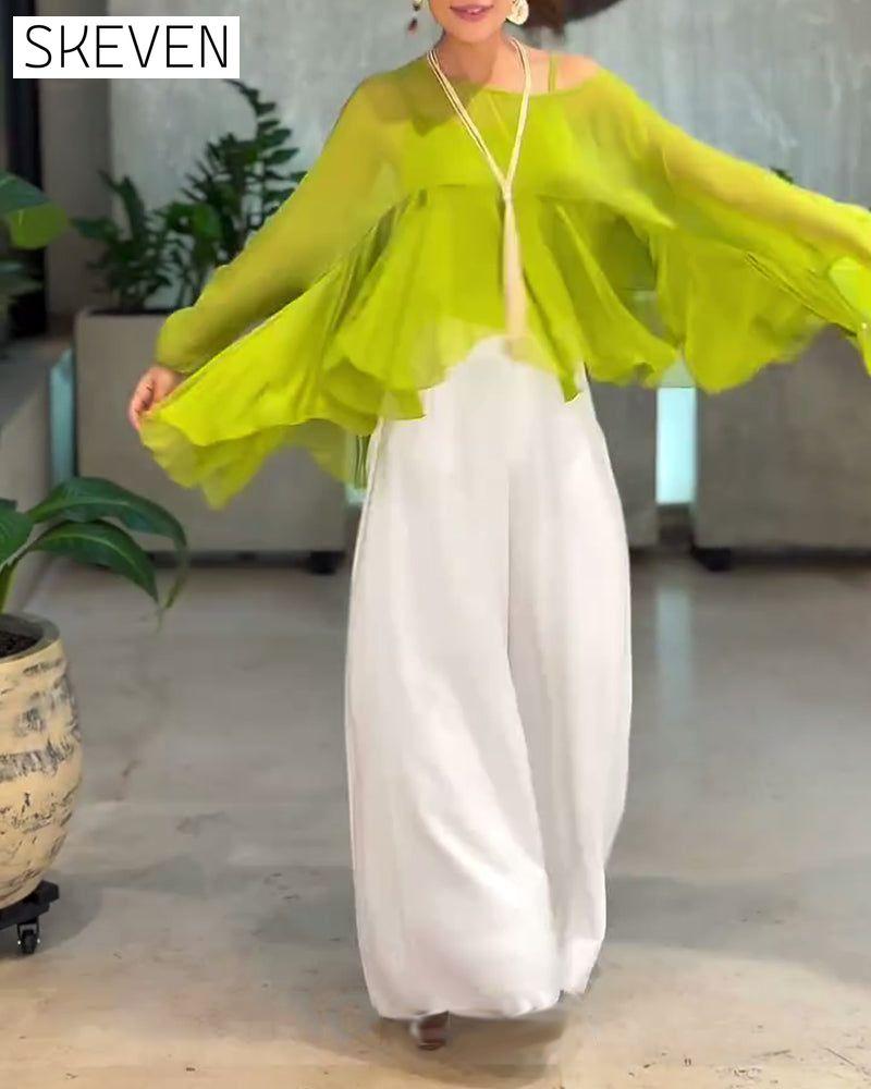 Modische Bluse in Unifarben mit schwungvollem Design
