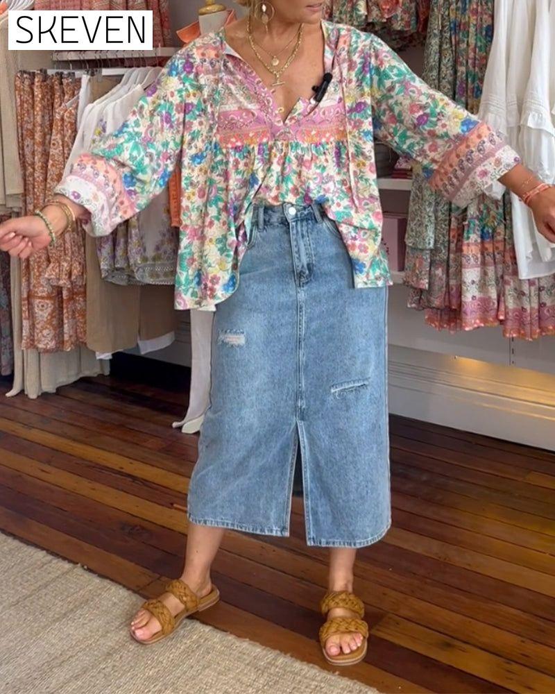 Lässige Bluse mit farbenfrohem Blumenmuster