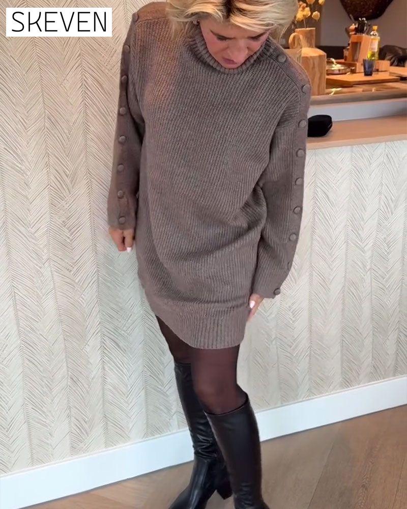 Modisches Strickkleid mit Knopfleiste