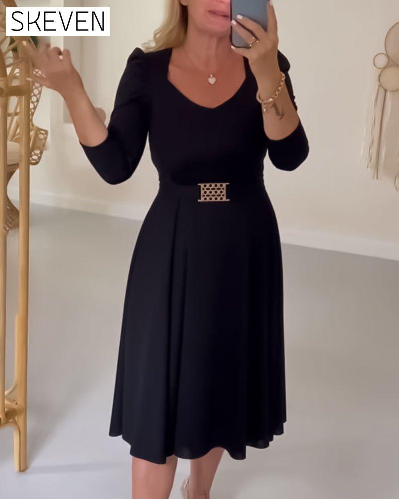 einfarbiges Taillenkleid