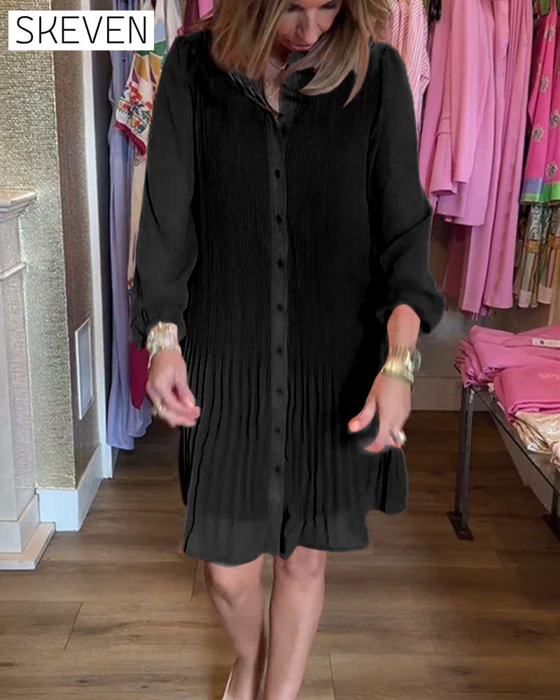 Damenkleid aus einfarbigem Patchwork mit Falten