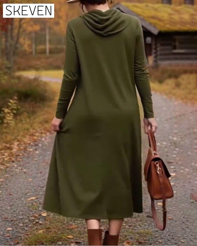 Lässiges, schlichtes, einfarbiges Kleid mit Tasche