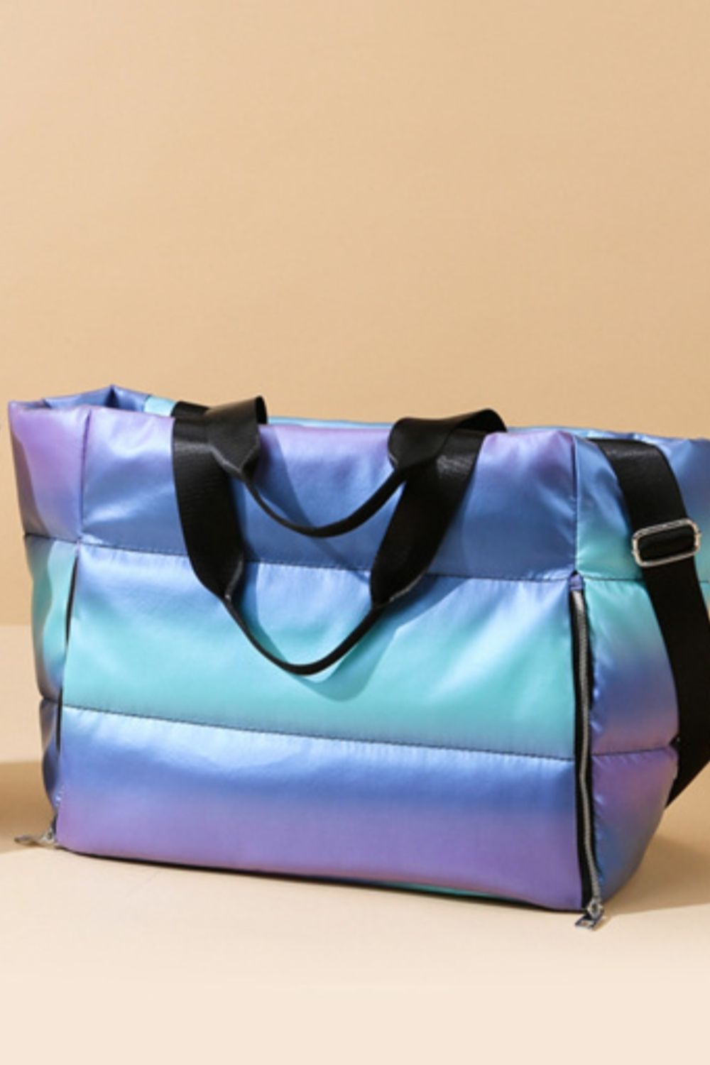 Gradient Quilted Travel Bag With Side Zippers