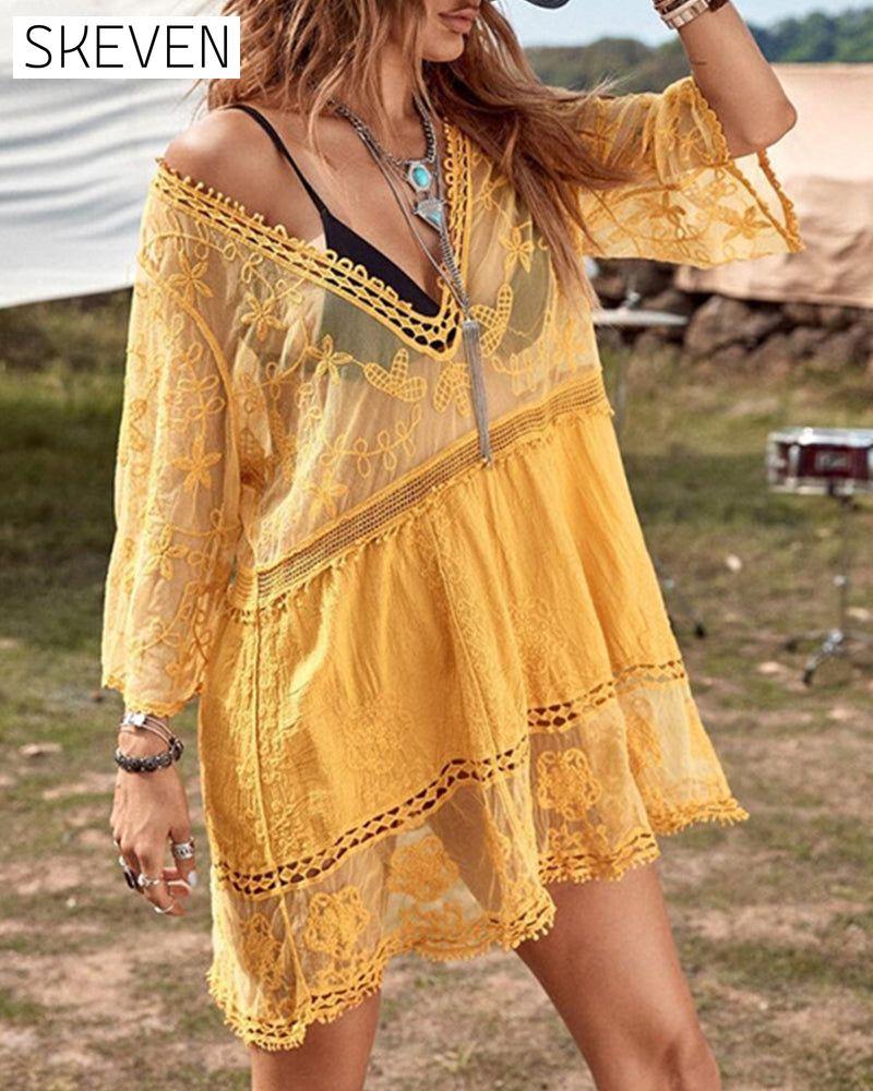 blouse brodée de dentelle à col en V