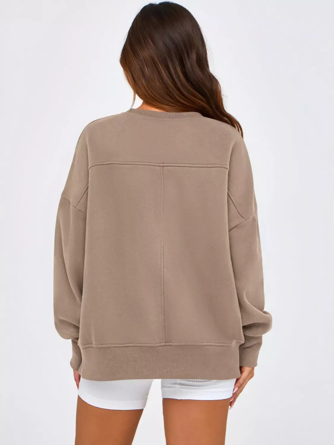 Lässiges Sweatshirt mit Seitenschlitz