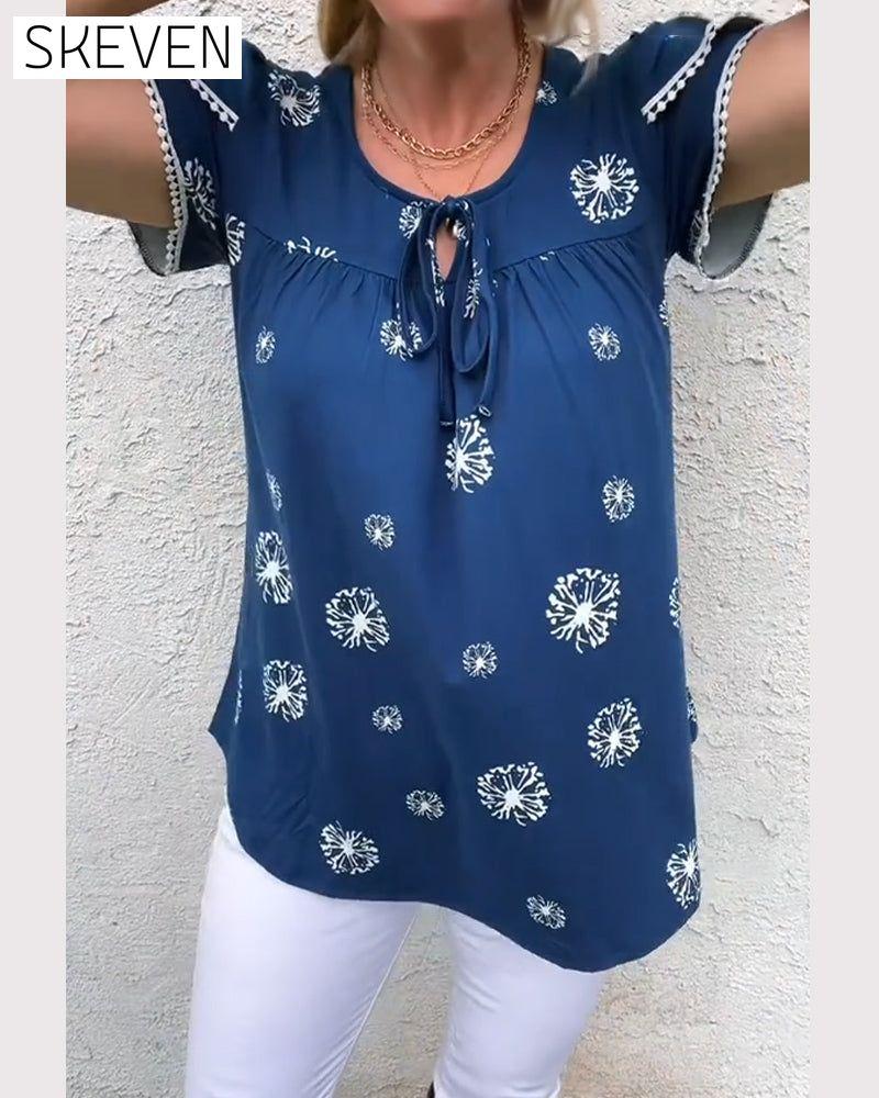 Bluse mit Blütenblattärmeln und Batikmuster