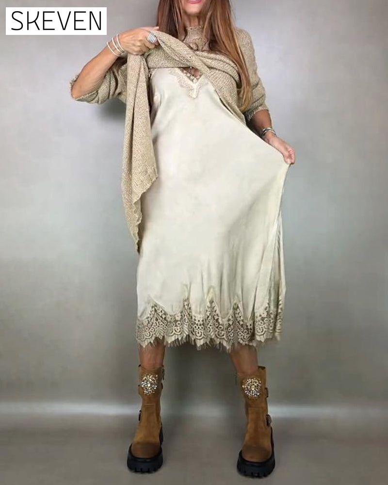 Ensemble deux pièces robe en maille et robe à bretelles fines en dentelle