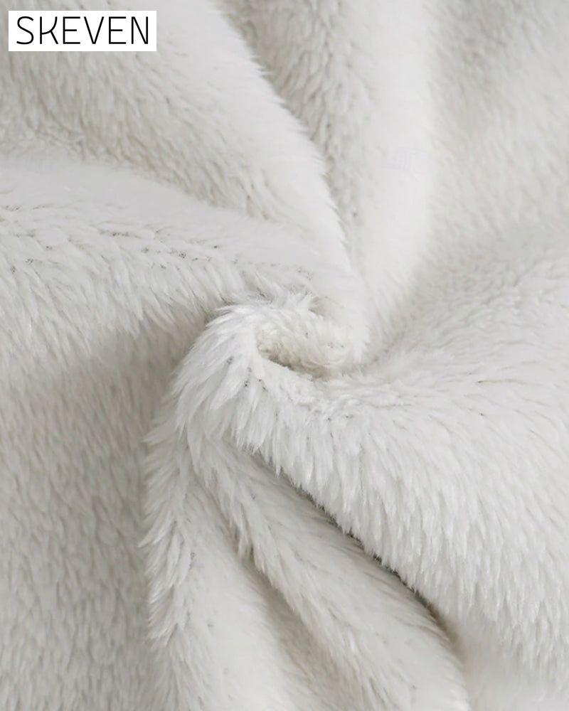 Freizeithose aus Fleece mit Buchstabenprint