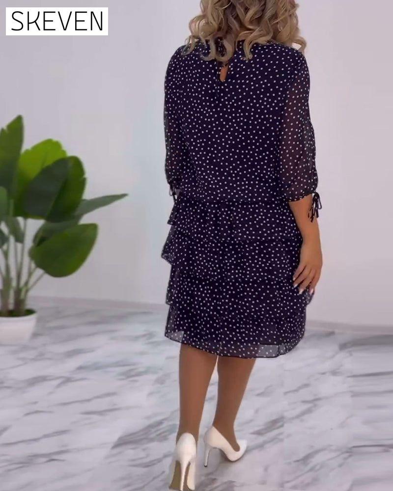Elegantes, mehrlagiges Kleid mit Polka-Dot-Muster
