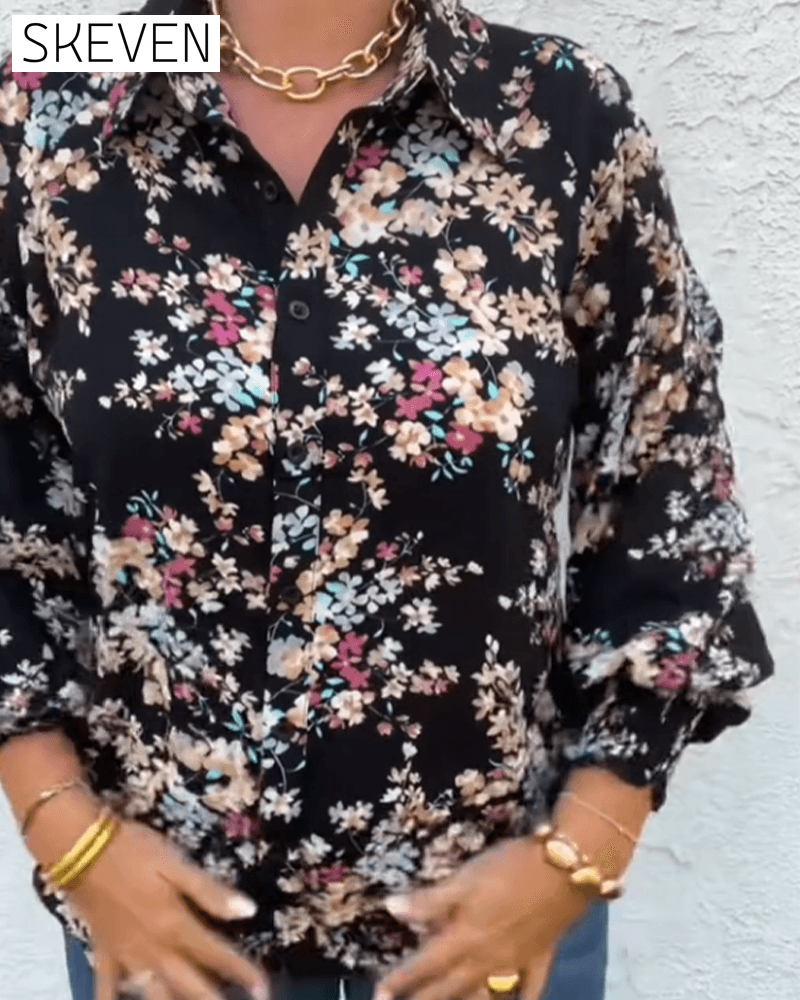 Bluse im Retro-Stil mit Knöpfen und Blumenmuster
