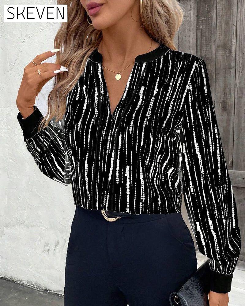 Modische Bluse mit geometrischem Muster