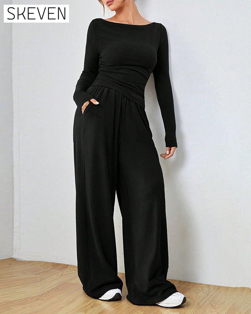 Zweiteiliges Set – einfarbiges Oberteil und weite Hose