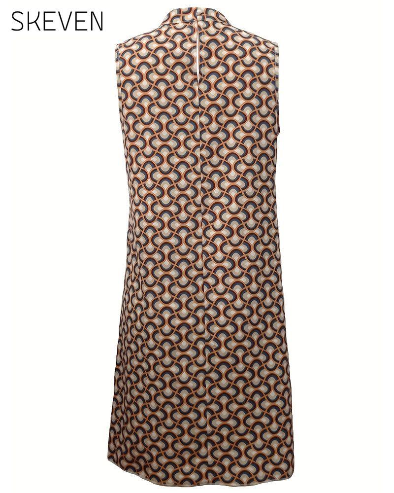 Sleeveless stand collar elegant dress