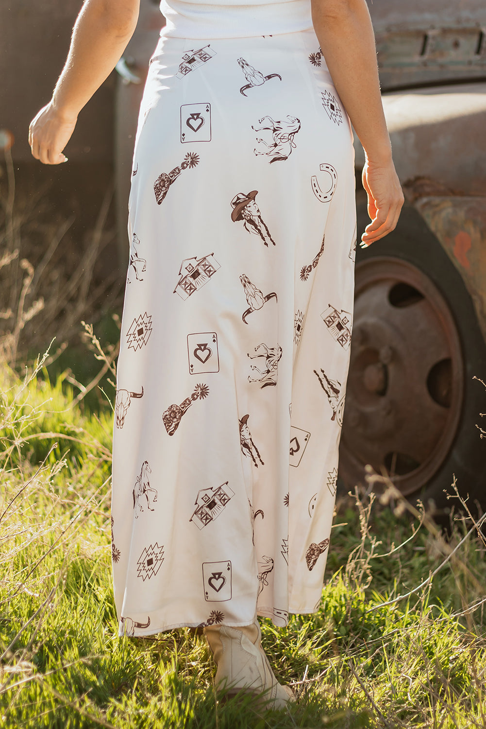 Beige Satinrock mit Western-Print, lang