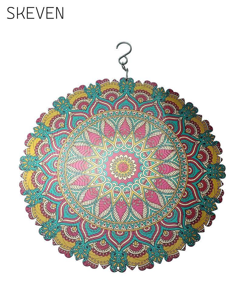 Buntes, sich im Wind drehendes 3D-Mandala