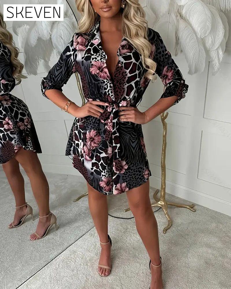 Hemdkleid mit Leoparden- und Blumenmuster