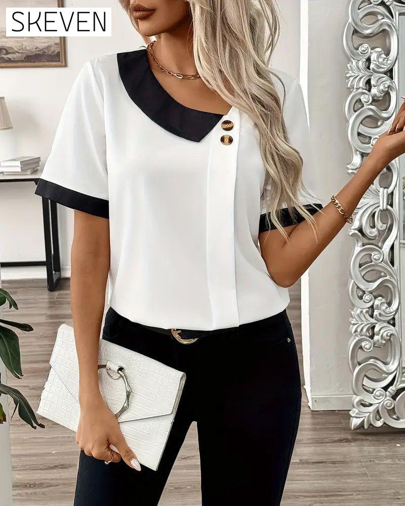Bluse mit Kontrastkragen und Knopfleiste
