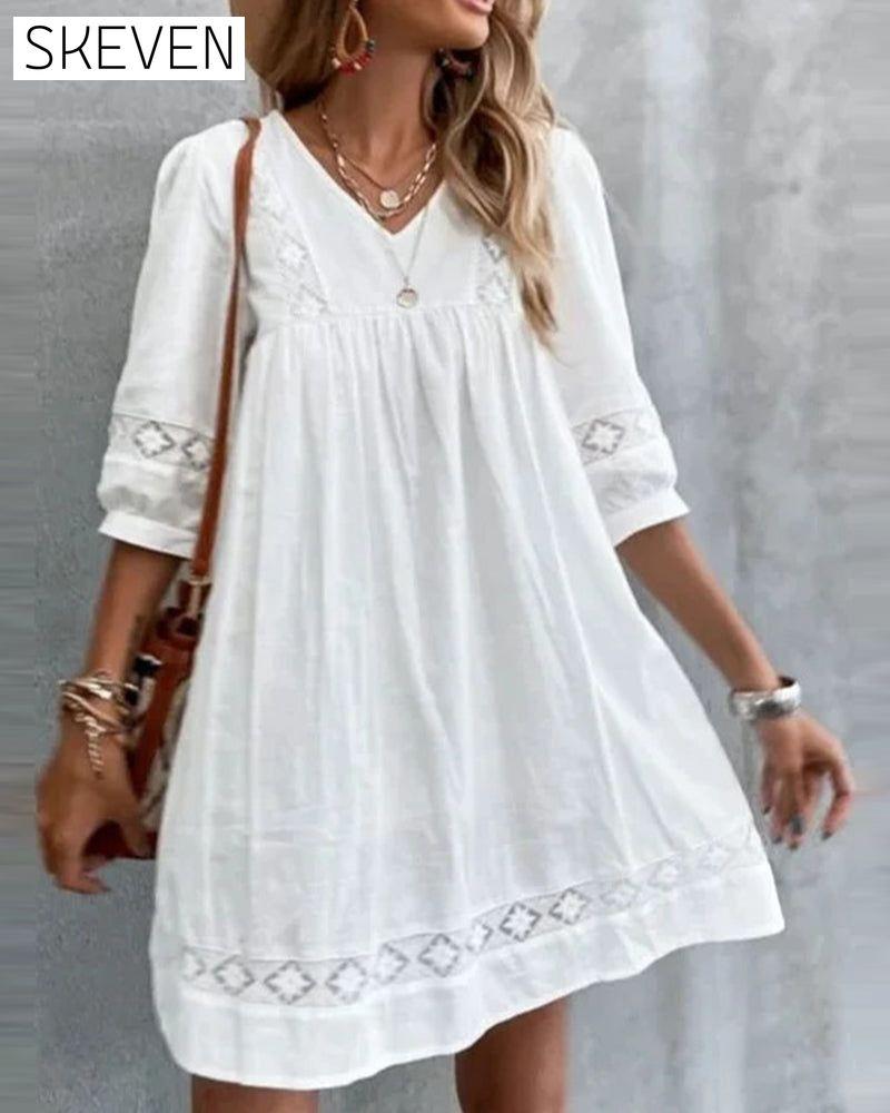 Solid color lace V-neck three-quarter sleeve dress