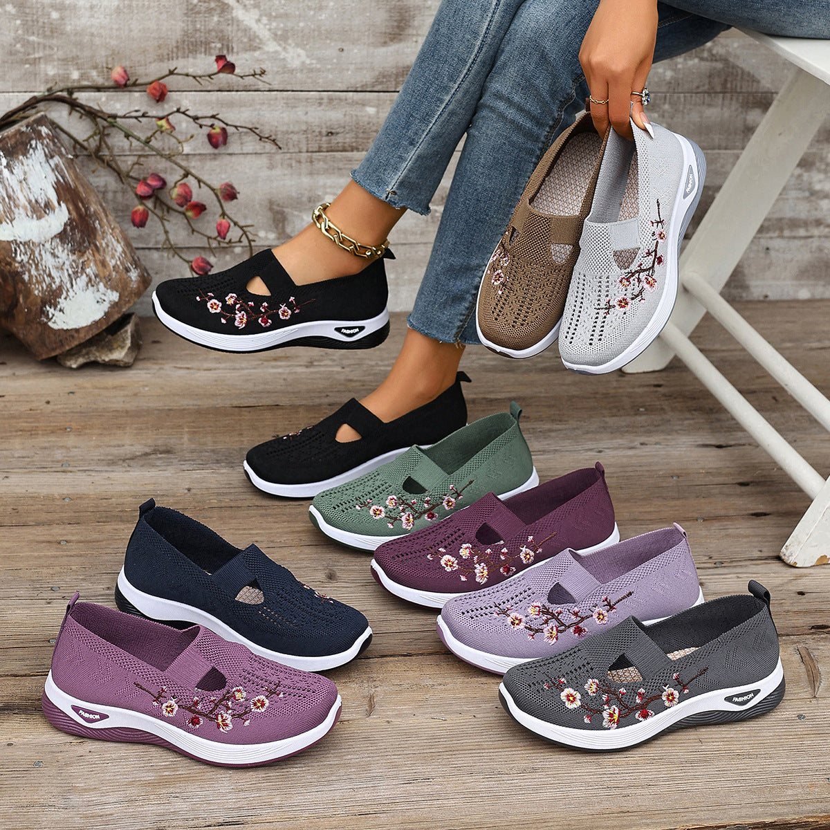 Low-cut Embroidered Breathable Casual Shoes
