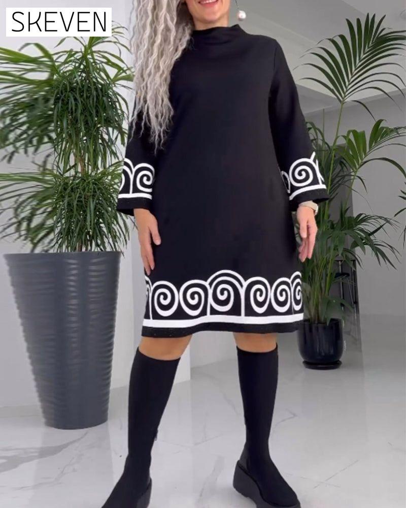 Langarmkleid mit Wellenmuster