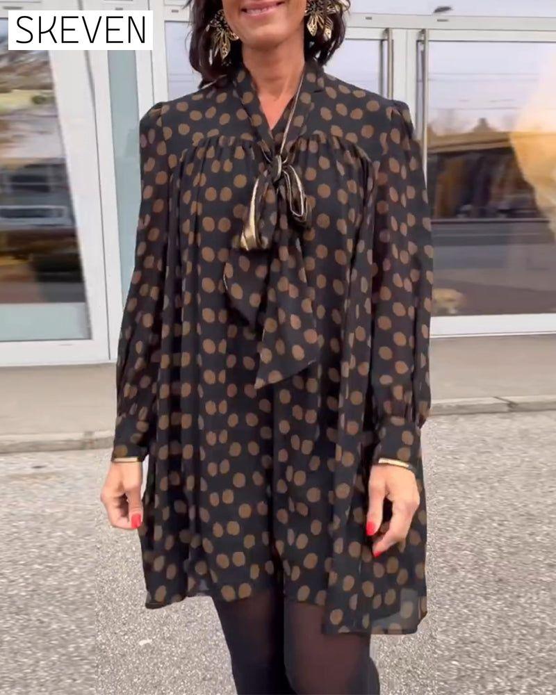 Langärmliges Kleid mit Polka-Dots