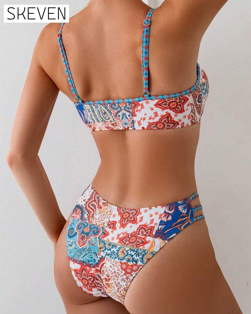 Bedruckter, sexy Triangel-Bikini mit Schnürung