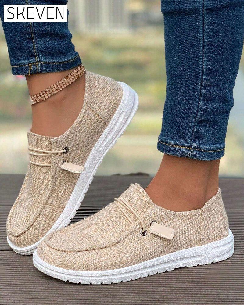Lässige, einfarbige Slipper