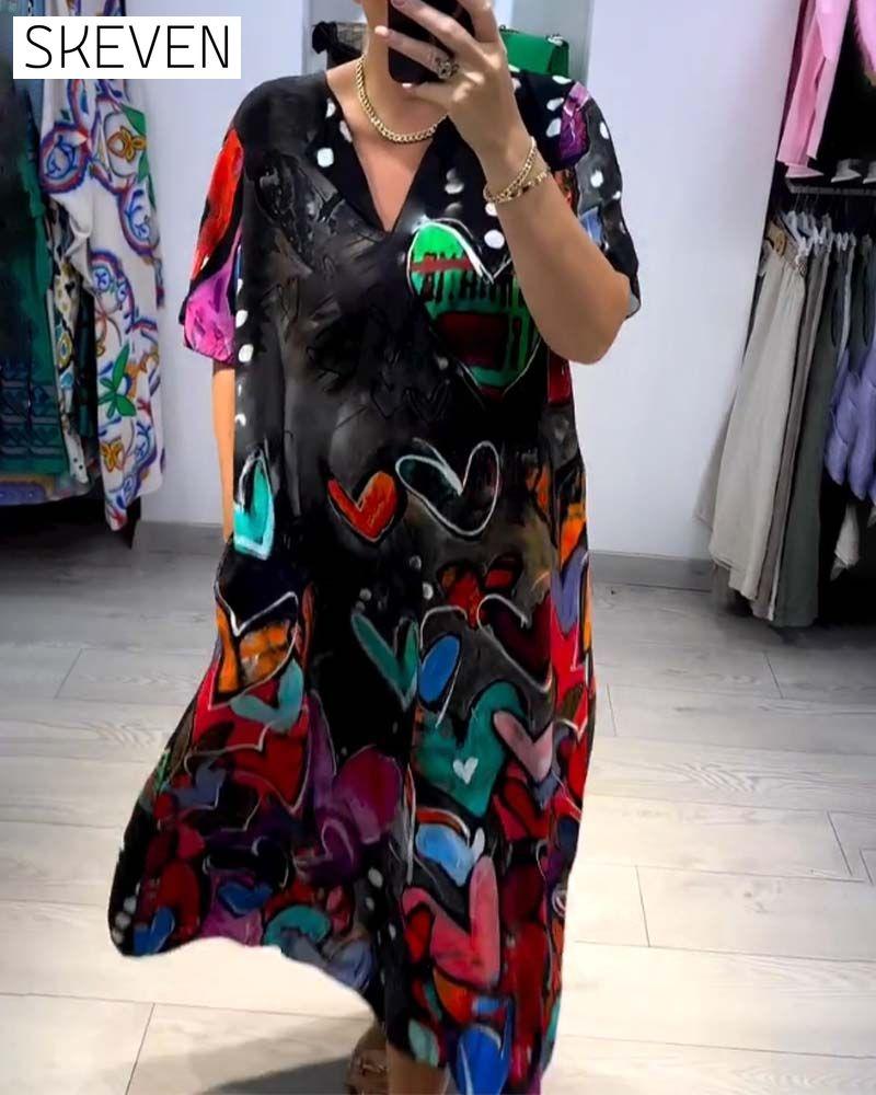 Lässiges Kleid mit V-Ausschnitt und Liebesmuster
