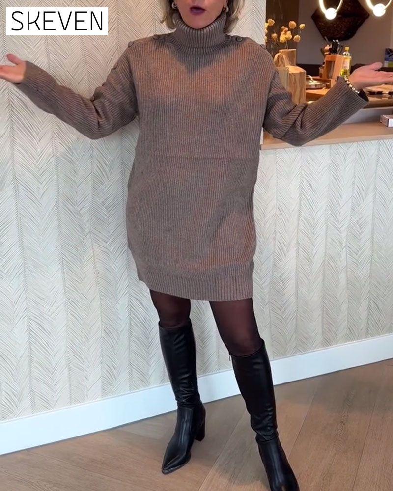 Modisches Strickkleid mit Knopfleiste