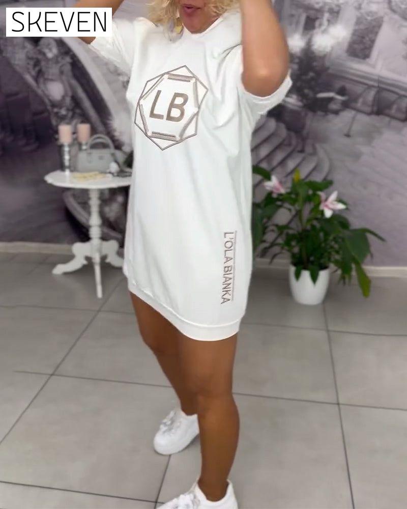 Sportkleid mit Kapuze und Schriftzugaufdruck