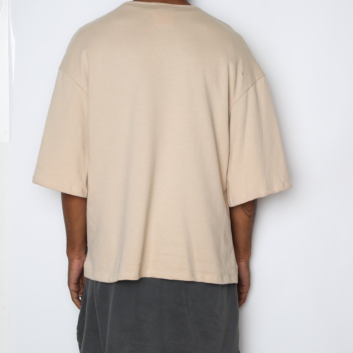 Sand Slouch Tee – Oversized Layering Tee