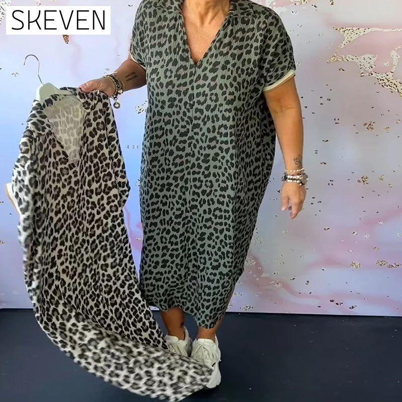 Leopardenmusterkleid mit V-Ausschnitt und kurzen Ärmeln 