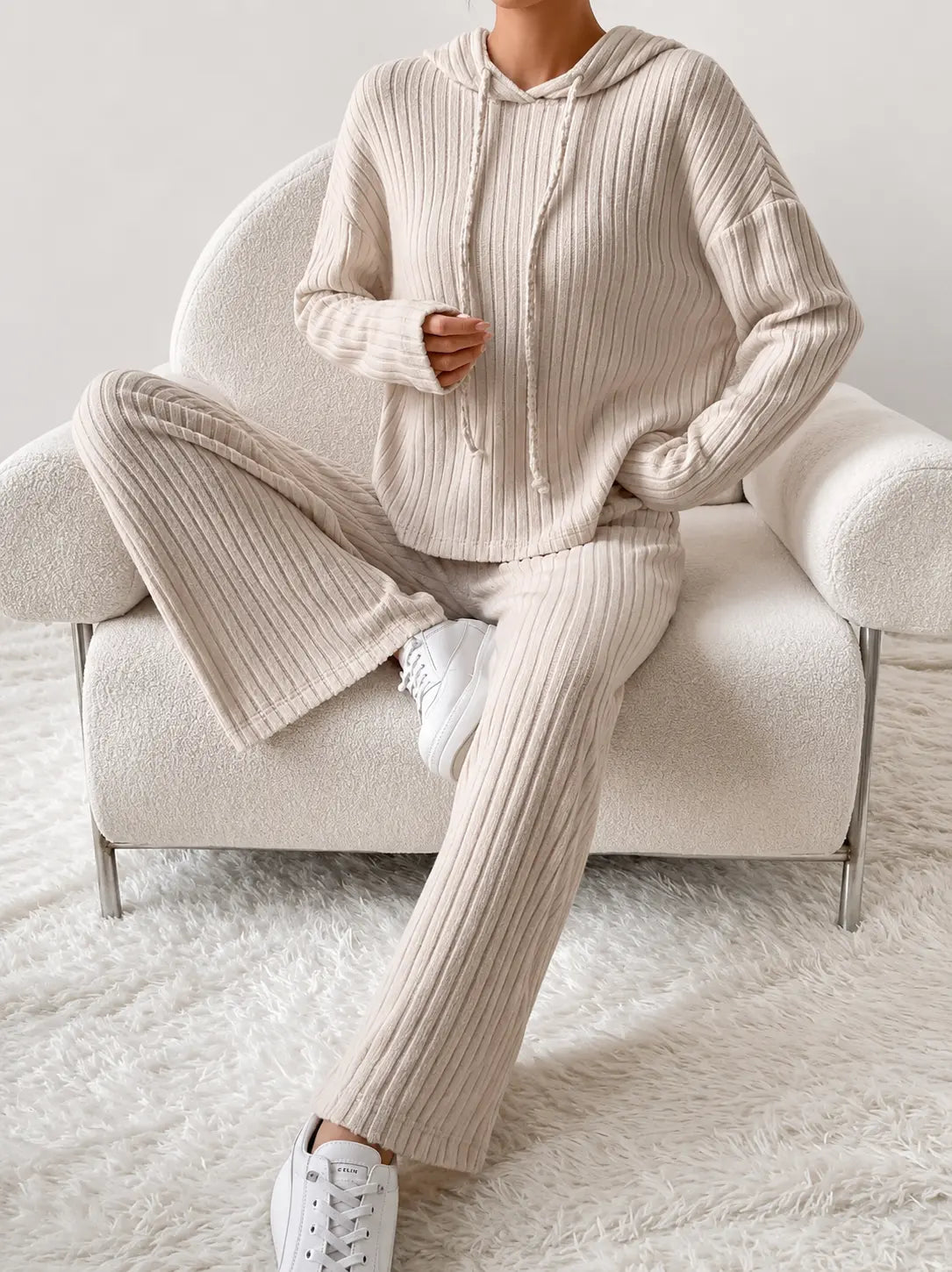 LÁVINE™ Hooded Loungewear Set for Women – 2 Piece Outfit