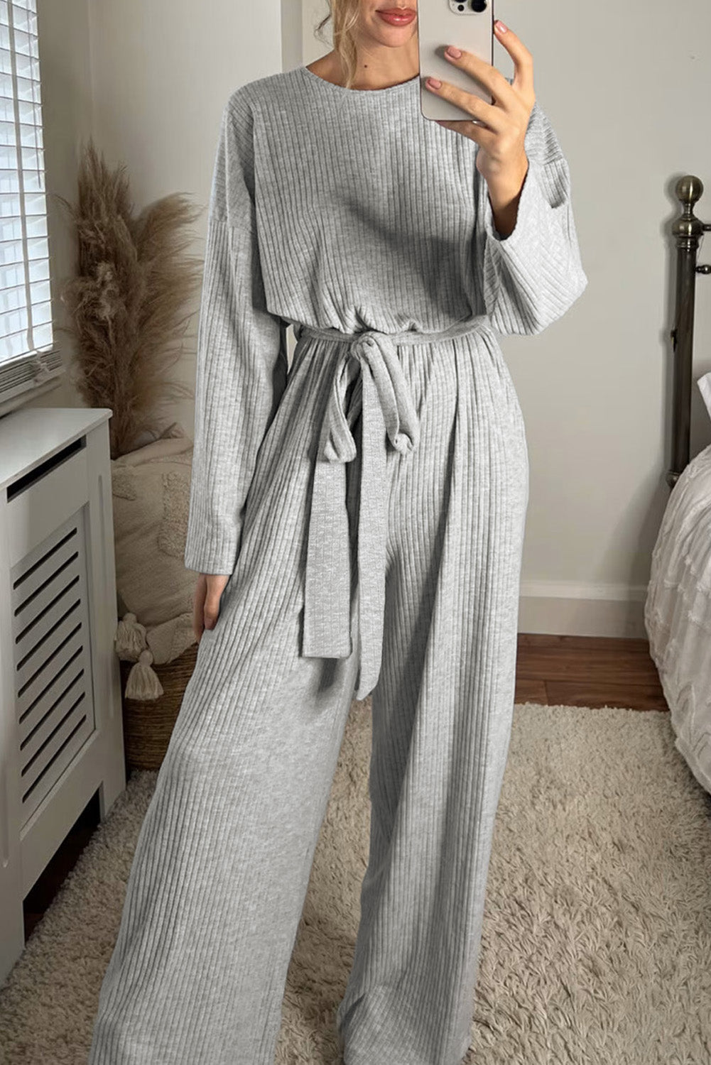 Jumpsuit mit langen Ärmeln und Rundhalsausschnitt