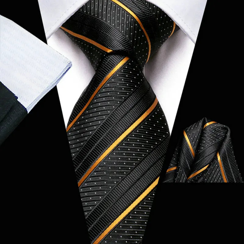 Men's Pocket Square Folding Guide for Travel Style