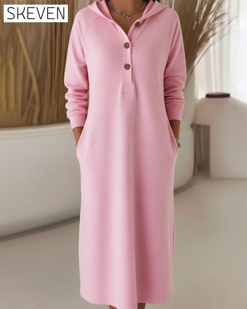 Langärmeliges, locker sitzendes Kapuzenkleid