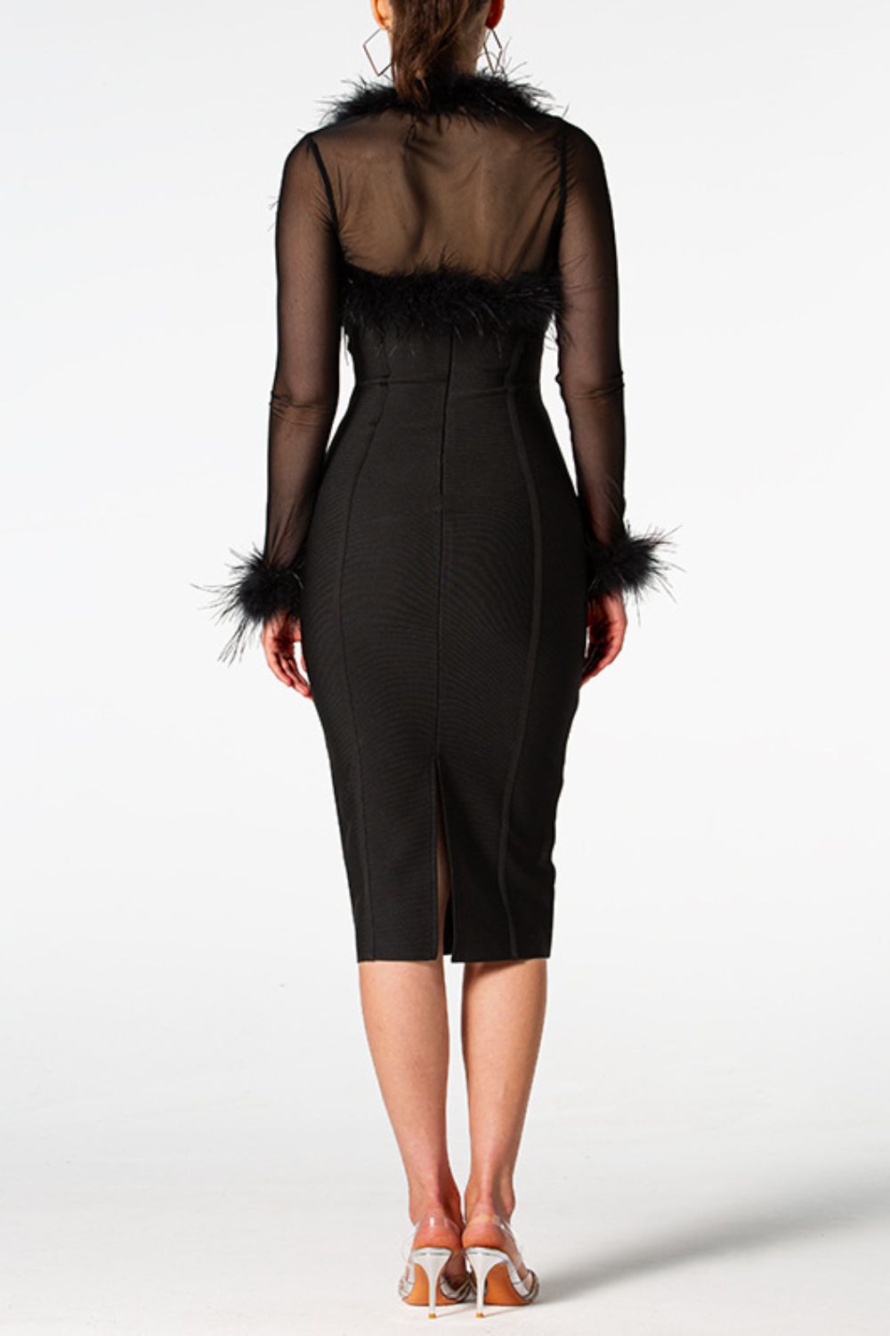 Kleid mit Herzausschnitt und Schlitz, knielang