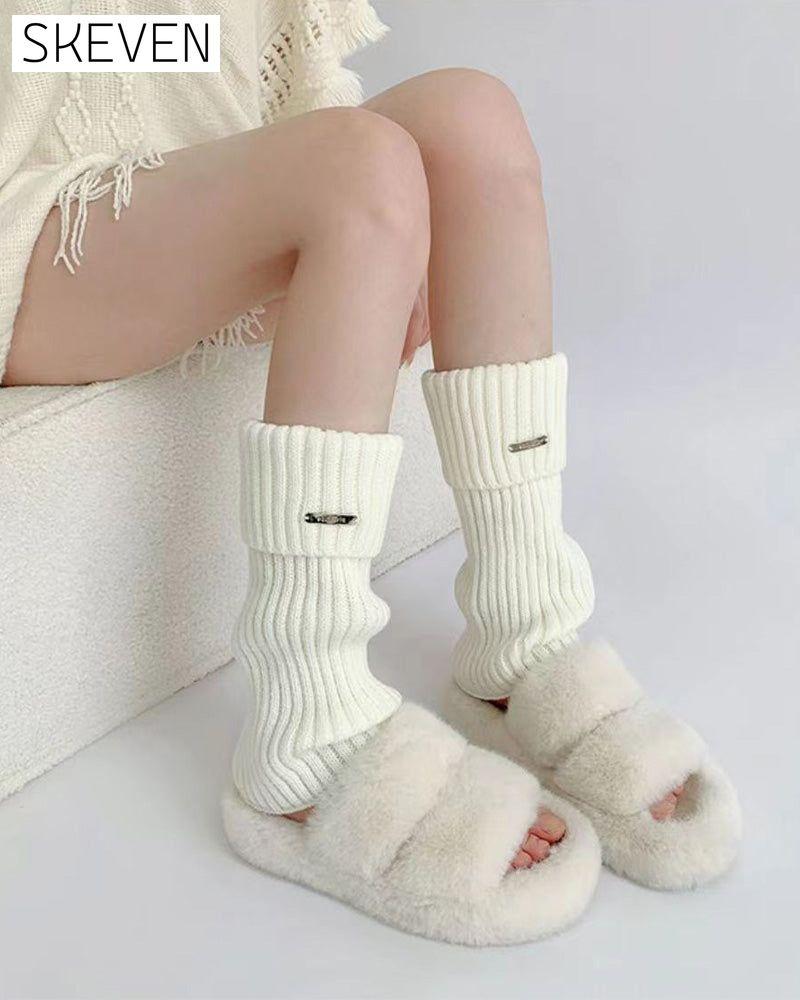Schlichte Beinstulpen mit Metall-Etikett für Damen, minimalistische Damenmode 