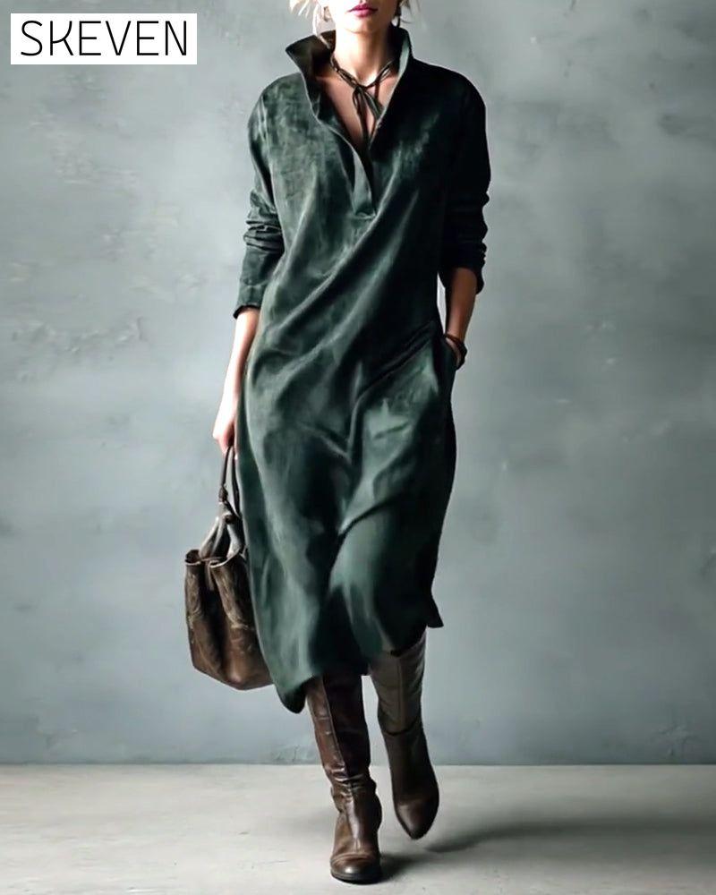 Elegantes einfarbiges Kleid mit Tasche