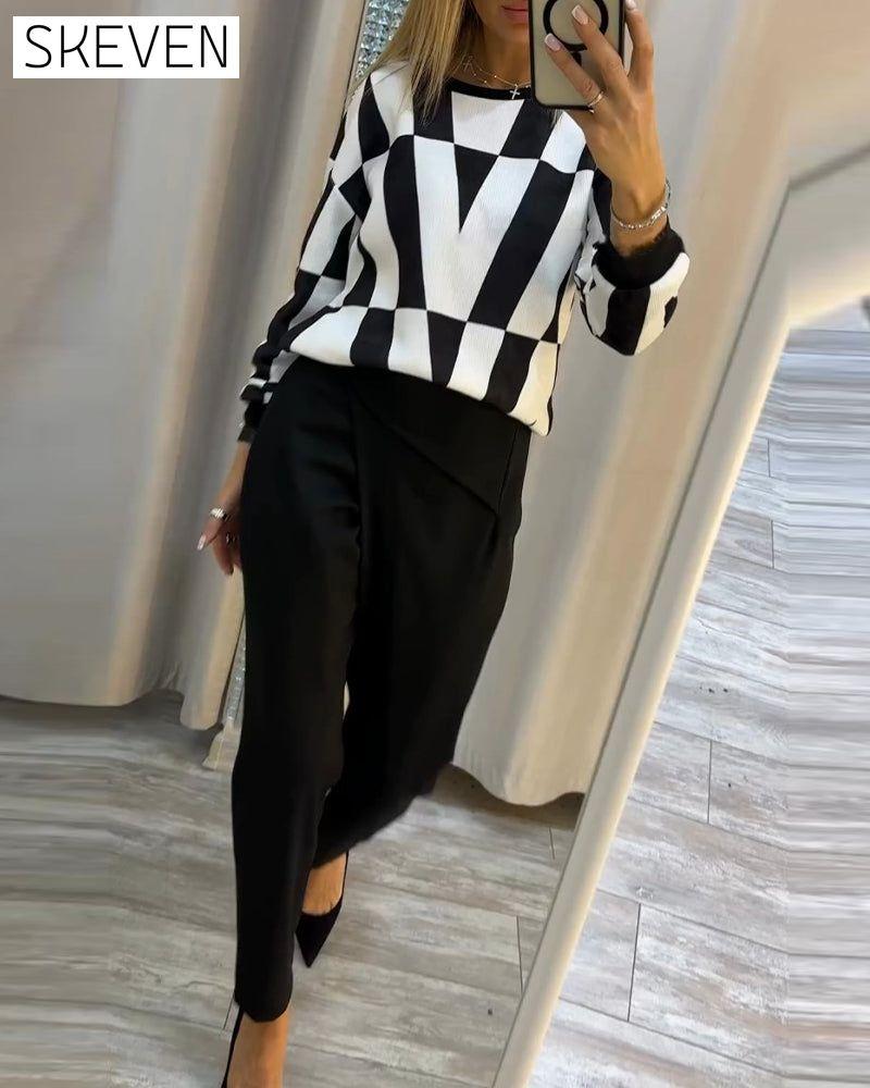 V-print crew neck sweatshirt