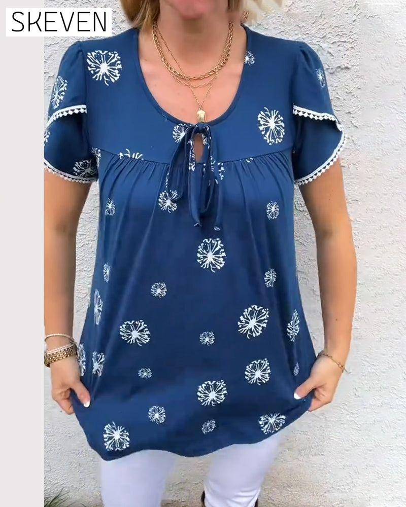 Bluse mit Blütenblattärmeln und Batikmuster