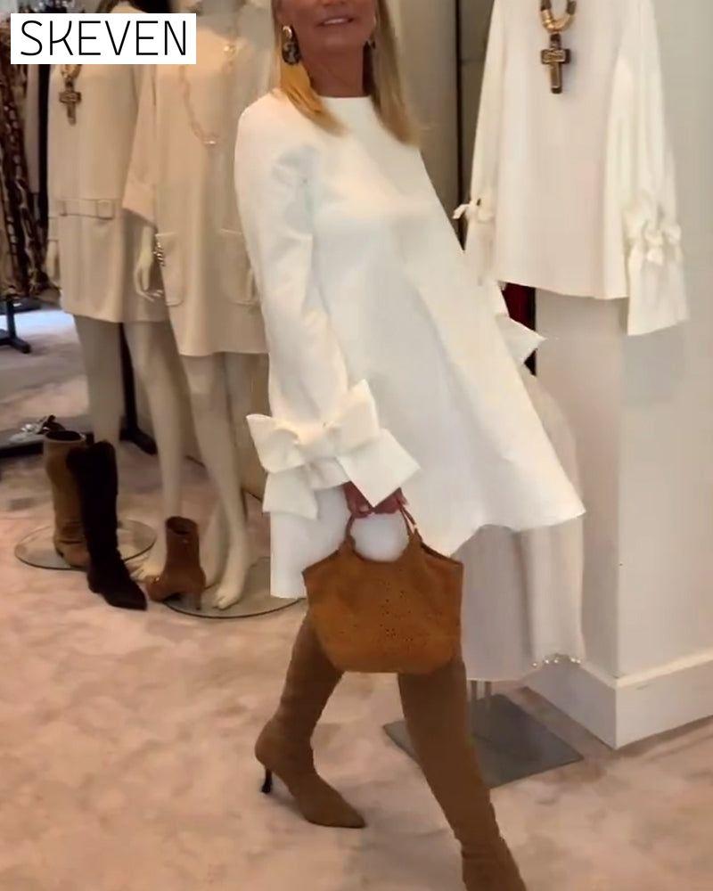 Modisches Kleid mit Rundhalsausschnitt und Schleifenärmeln