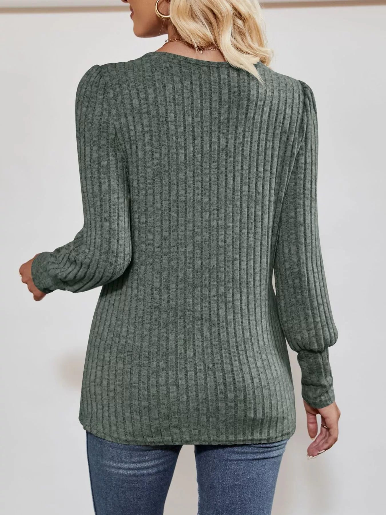 Langärmliges T-Shirt mit Rippstrickschlitz