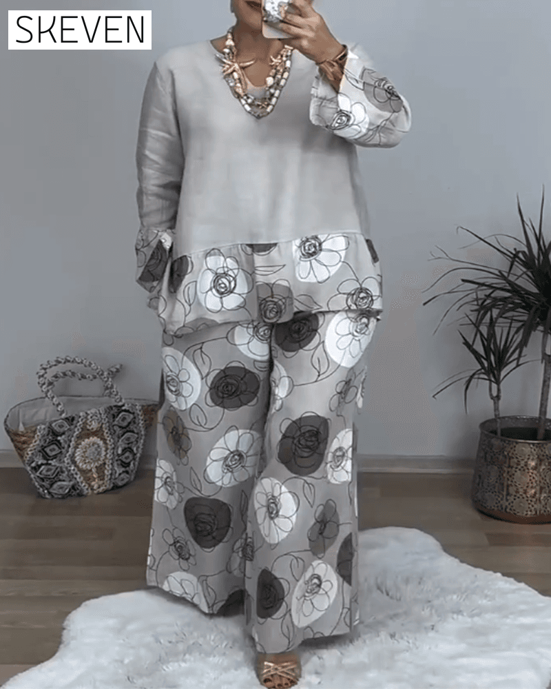 Modischer Hosenanzug mit Print und weitem Bein